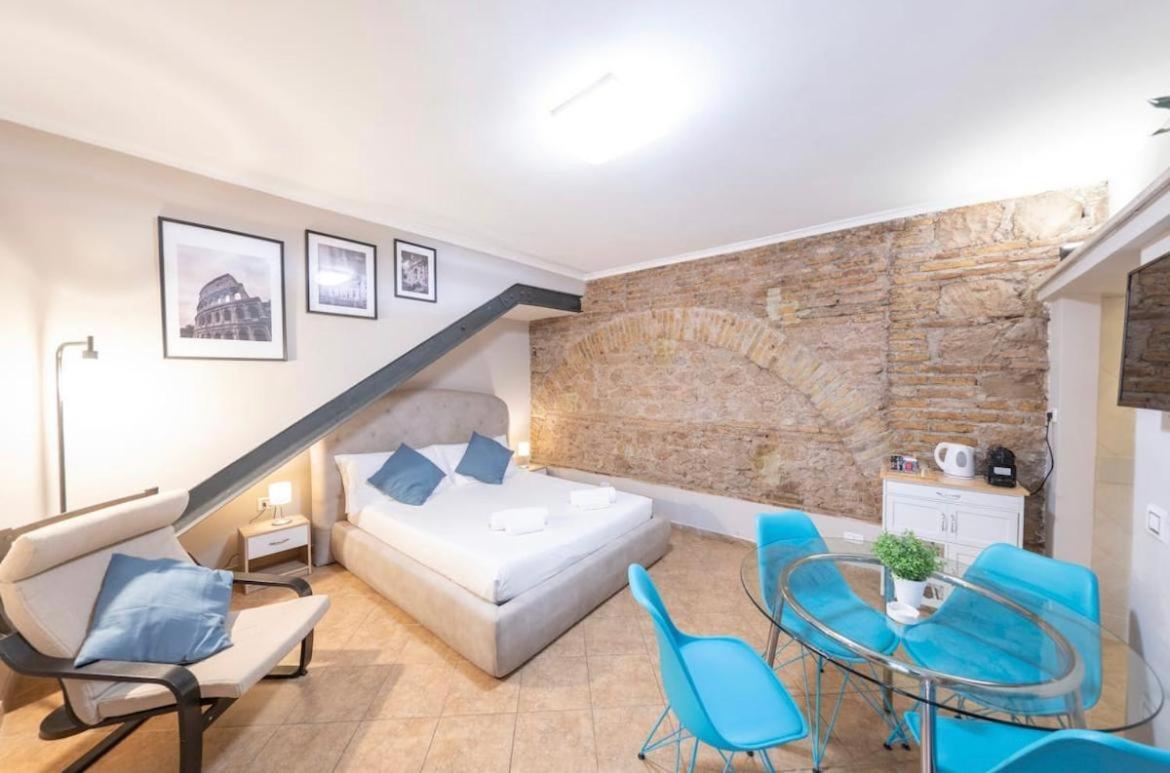 - 1 Floor Appartamento Roma